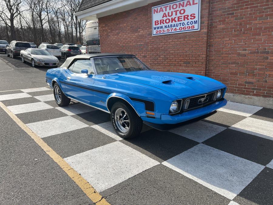 1973 Ford Mustang 2dr photo