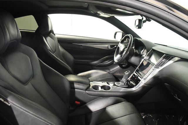 2018 Infiniti Q60 3.0t LUXE photo