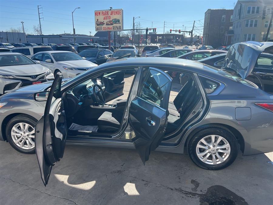 2014 Nissan Altima 2.5 photo