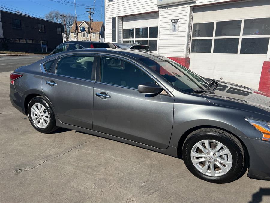 2014 Nissan Altima 2.5 photo