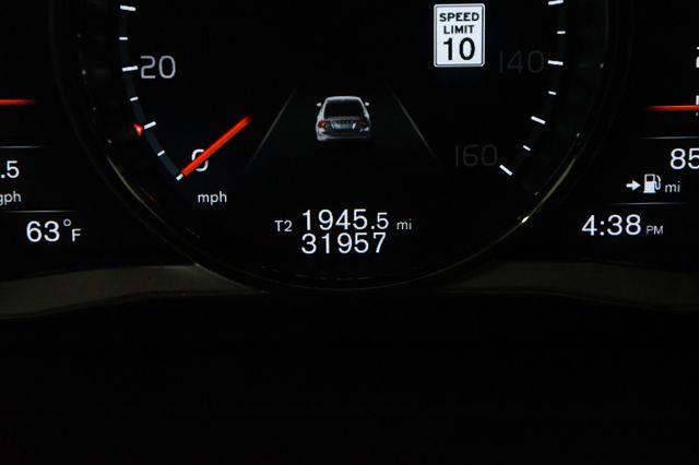 2017 Volvo S60 Inscription Platinum photo