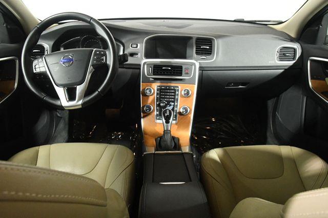 2017 Volvo S60 Inscription Platinum photo