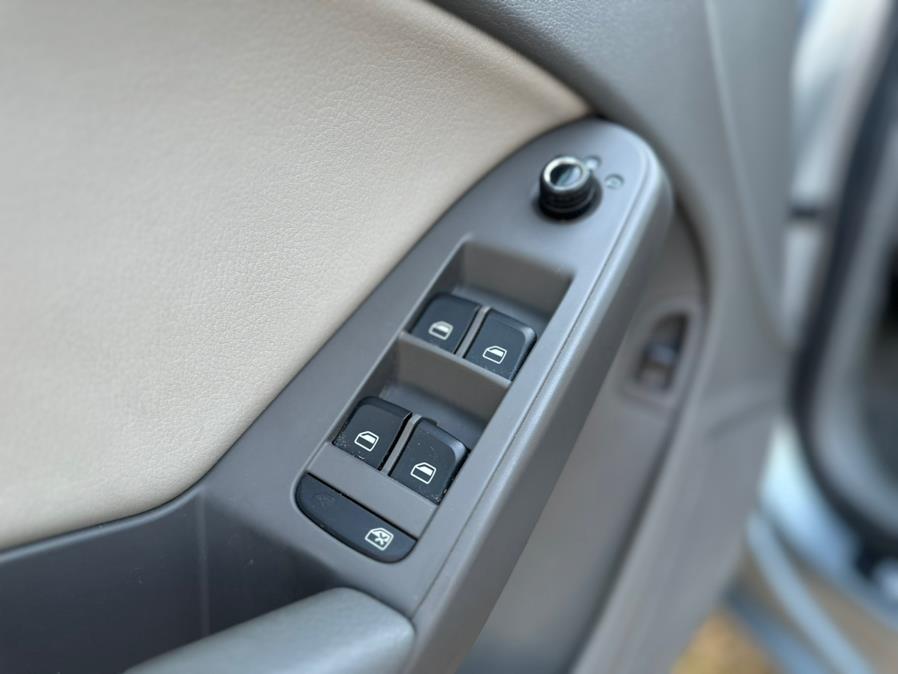 2010 Audi A4 2.0T quattro Premium Plus photo