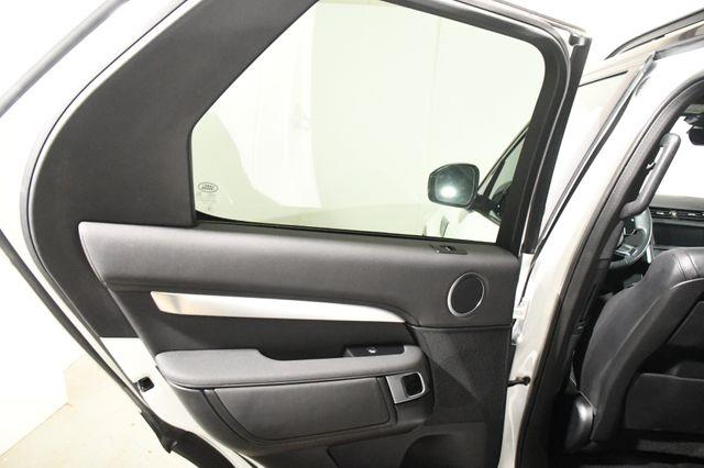 2020 Land Rover Discovery Landmark Edition photo