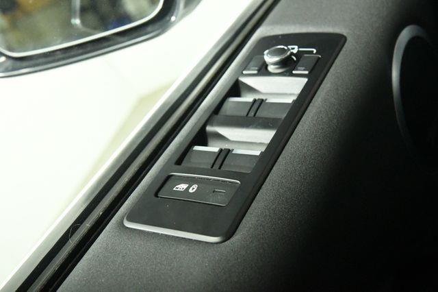 2020 Land Rover Discovery Landmark Edition photo