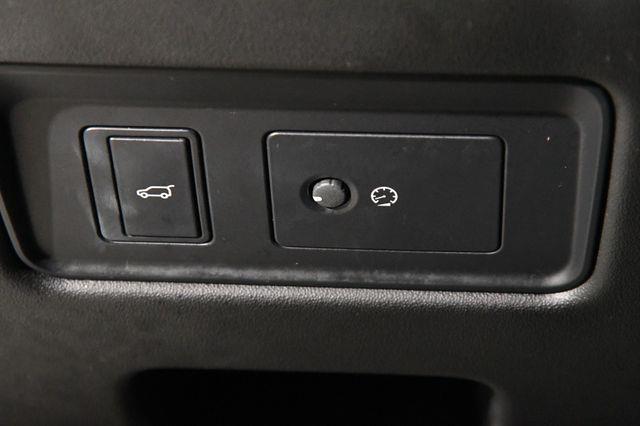 2020 Land Rover Discovery Landmark Edition photo