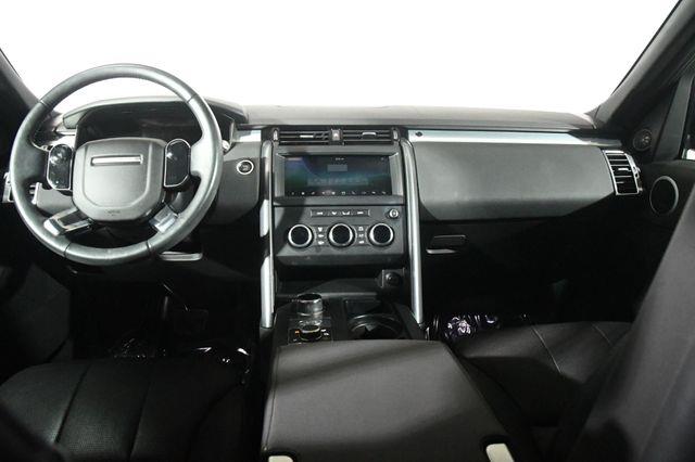 2020 Land Rover Discovery Landmark Edition photo