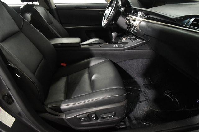 2014 Lexus ES 350 photo