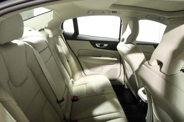 2020 Volvo S60 Momentum photo