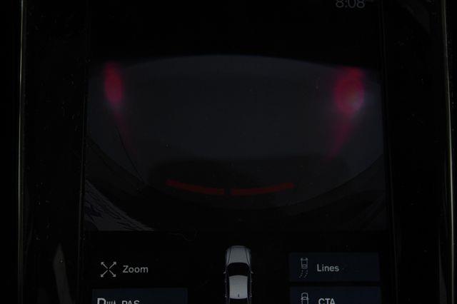 2020 Volvo S60 Momentum photo