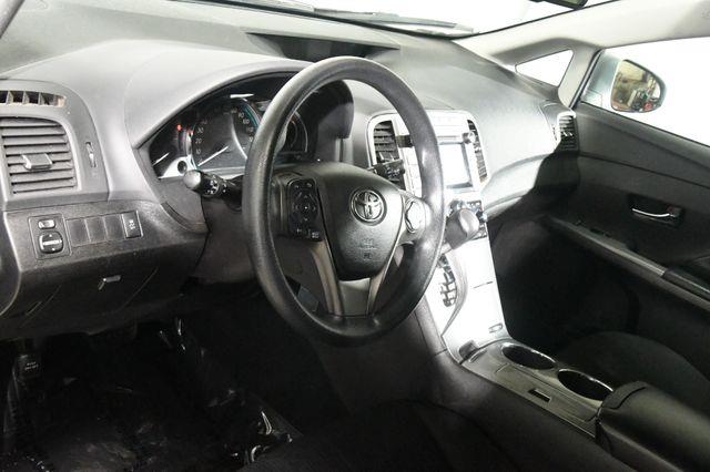 2015 Toyota Venza LE photo