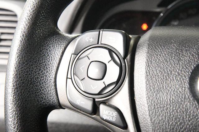 2015 Toyota Venza LE photo