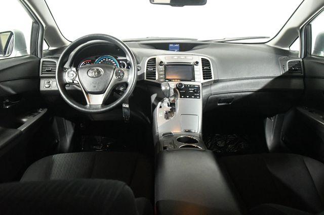 2015 Toyota Venza LE photo