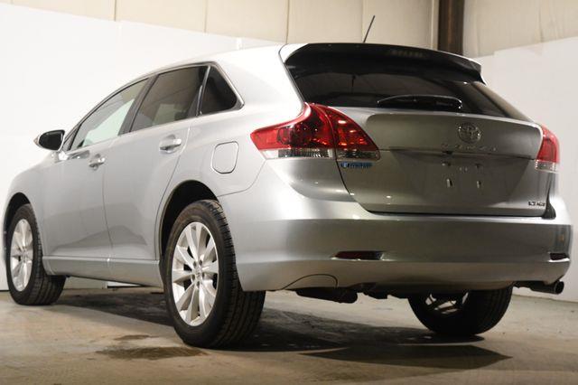 2015 Toyota Venza LE photo