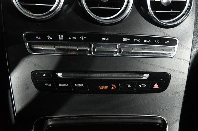 2019 Mercedes-Benz GLC 300 AWD photo
