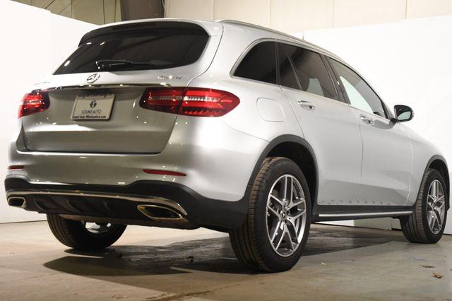 2019 Mercedes-Benz GLC 300 AWD photo