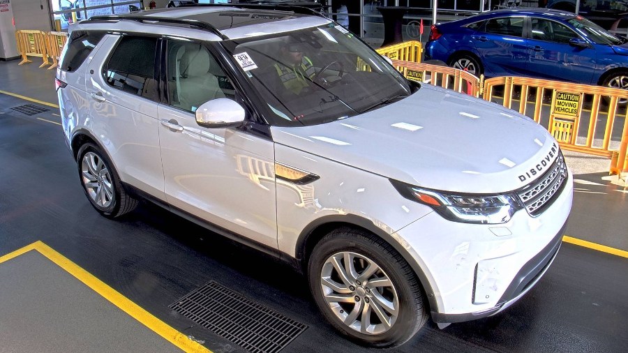 2017 Land Rover Discovery HSE V6 Supercharged photo