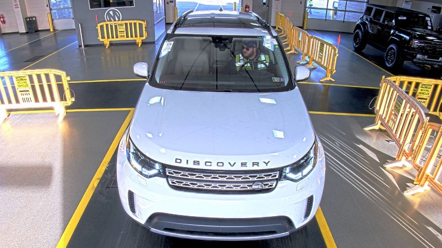 2017 Land Rover Discovery HSE V6 Supercharged photo