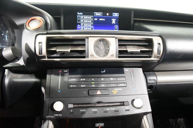 2016 Lexus IS 350 photo