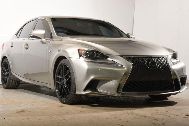 2016 Lexus IS 350 photo