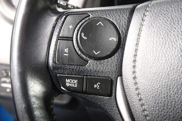 2016 Toyota RAV4 Hybrid Limited photo