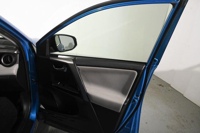 2016 Toyota RAV4 Hybrid Limited photo