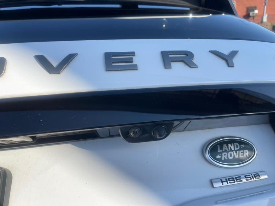 2017 Land Rover Discovery HSE V6 Supercharged photo