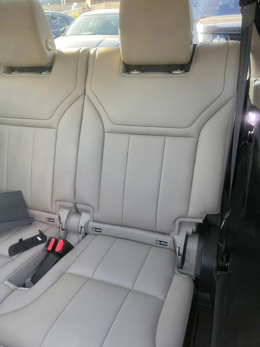 2017 Land Rover Discovery HSE V6 Supercharged photo
