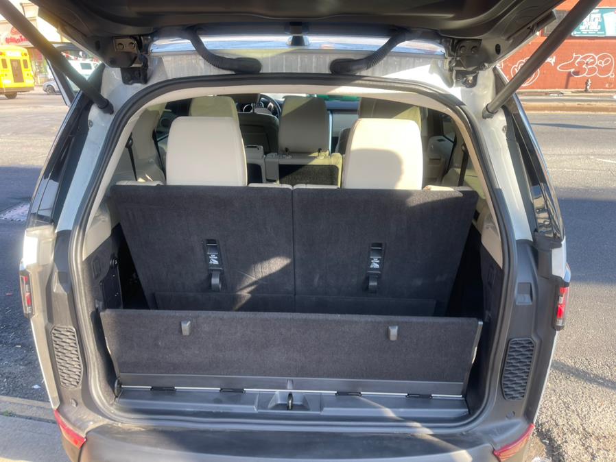 2017 Land Rover Discovery HSE V6 Supercharged photo