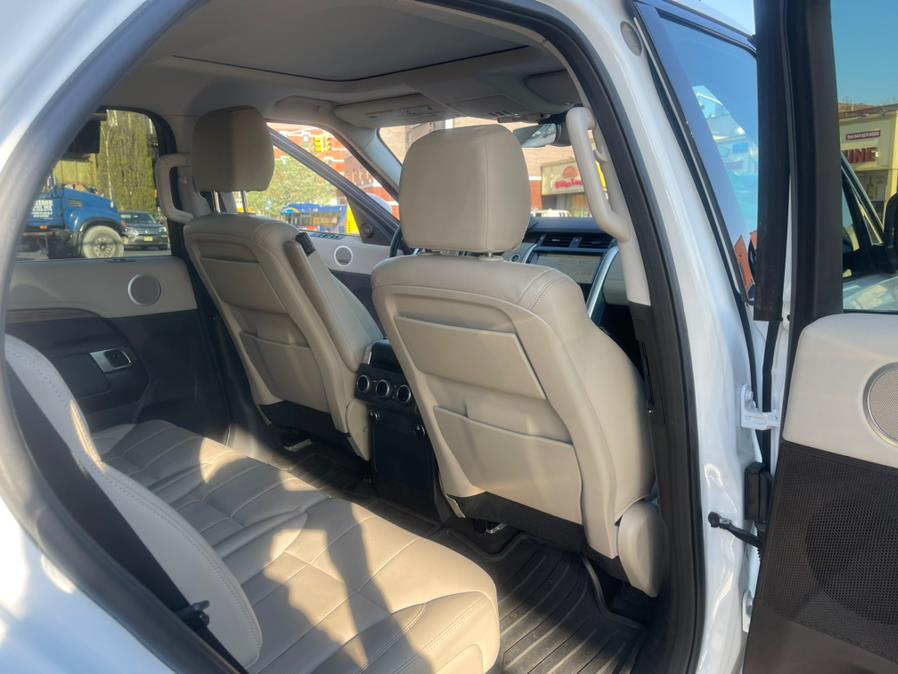 2017 Land Rover Discovery HSE V6 Supercharged photo