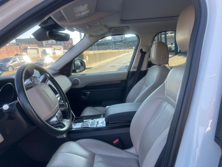 2017 Land Rover Discovery HSE V6 Supercharged photo