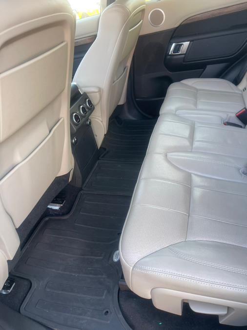 2017 Land Rover Discovery HSE V6 Supercharged photo
