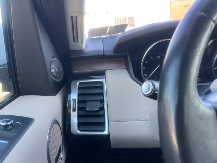 2017 Land Rover Discovery HSE V6 Supercharged photo