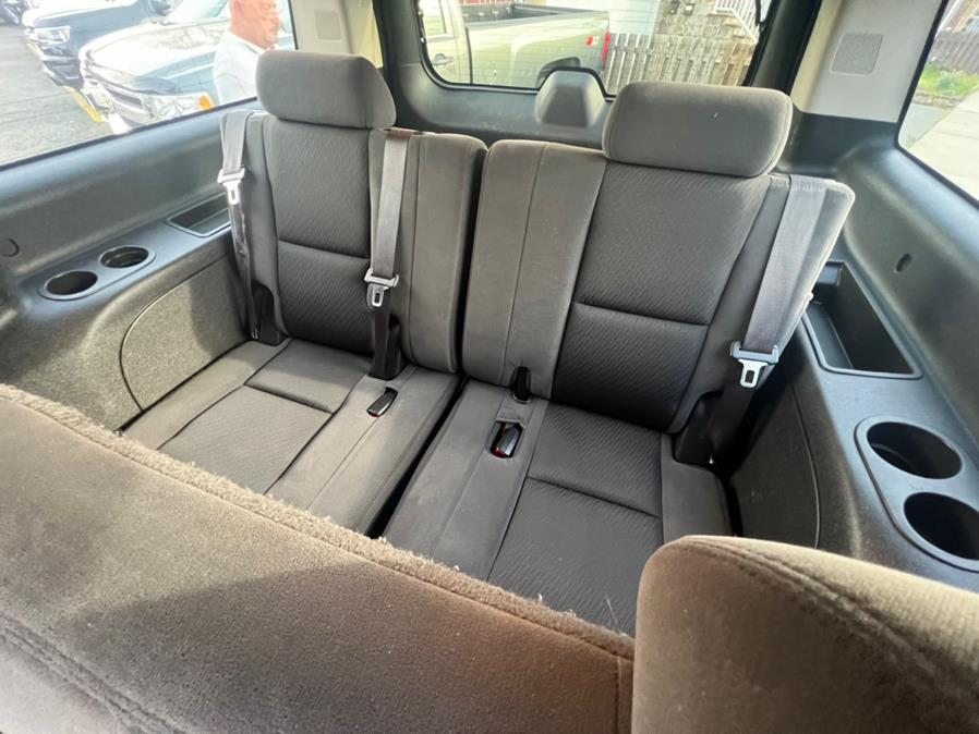 2009 Chevrolet Suburban LT 1500 photo