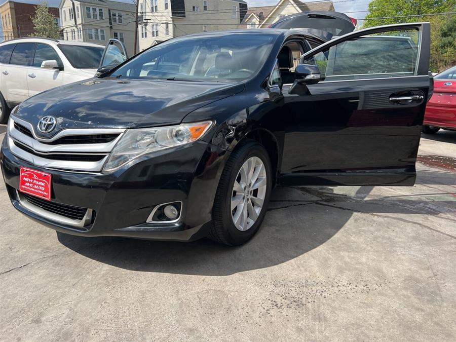 2013 Toyota Venza LE photo