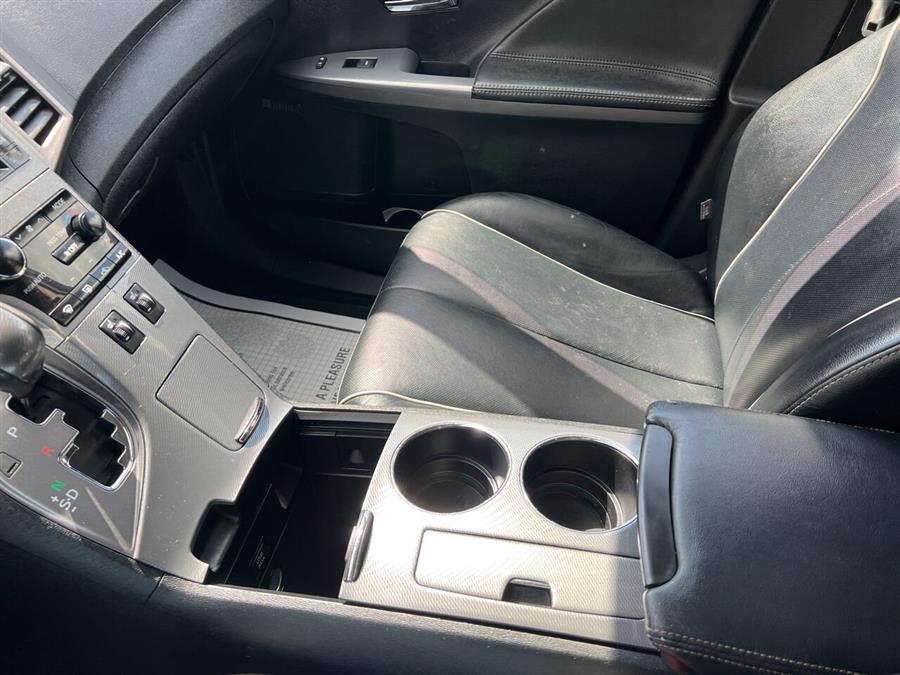 2013 Toyota Venza LE photo