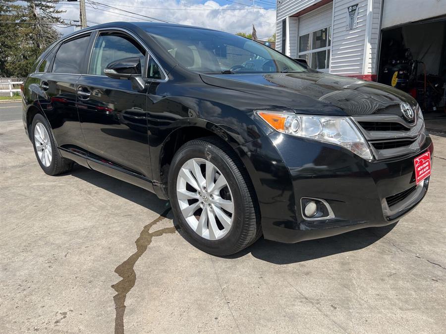 2013 Toyota Venza LE photo