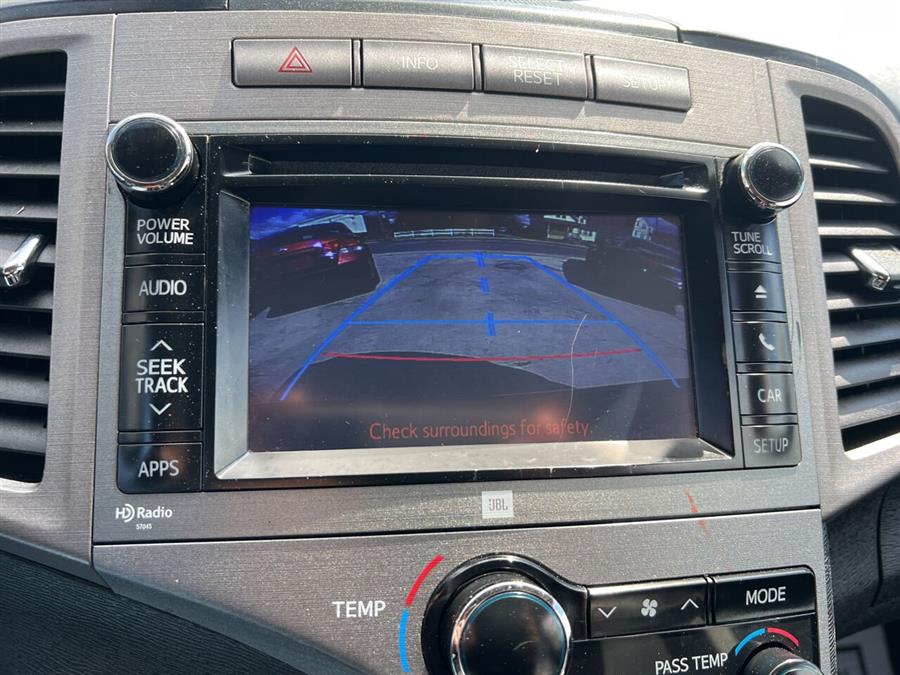 2013 Toyota Venza LE photo