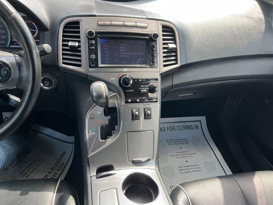 2013 Toyota Venza LE photo