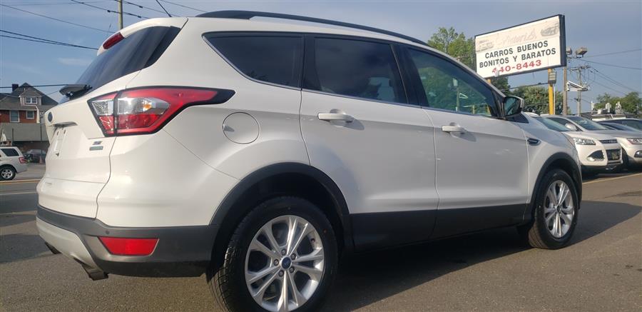 2018 Ford Escape SE FWD photo
