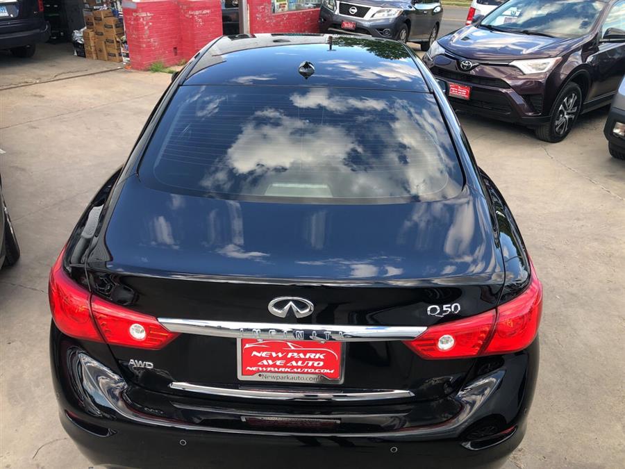 2017 Infiniti Q50 3.0T Premium AWD 4dr Sedan photo