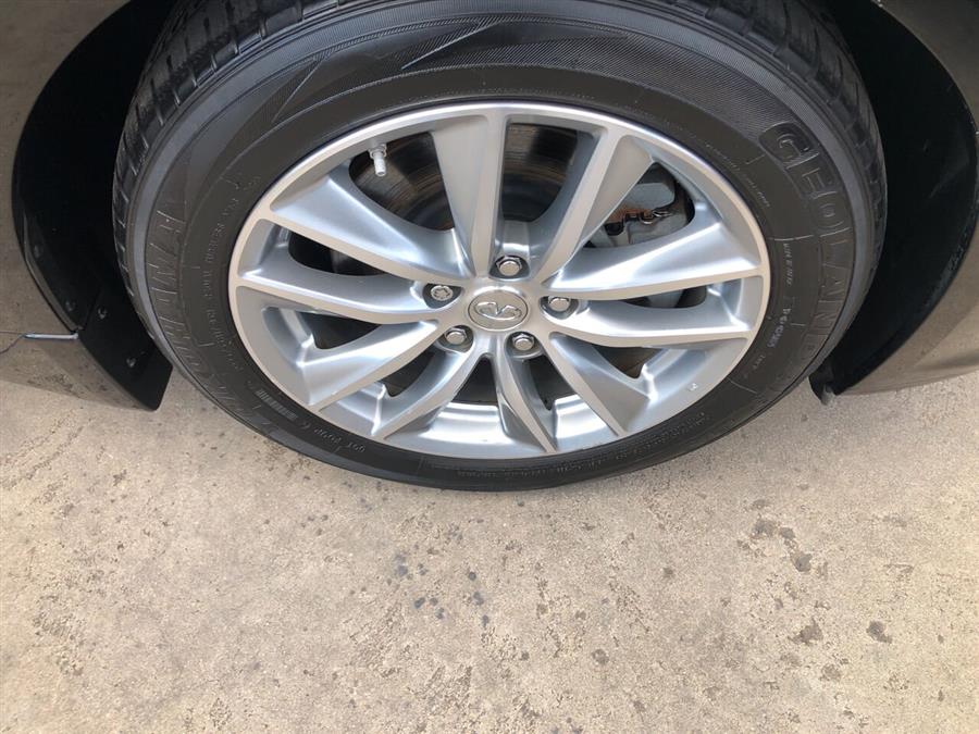 2017 Infiniti Q50 3.0T Premium AWD 4dr Sedan photo