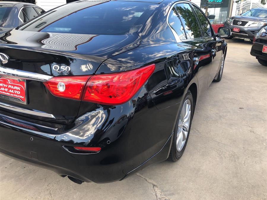 2017 Infiniti Q50 3.0T Premium AWD 4dr Sedan photo