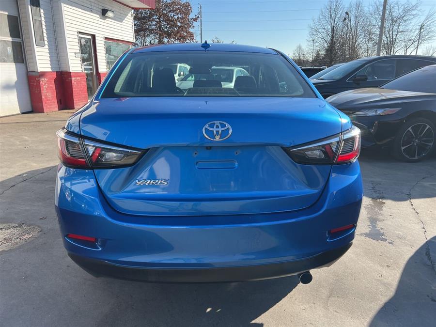 2019 Toyota Yaris L 4dr Sedan 6A photo