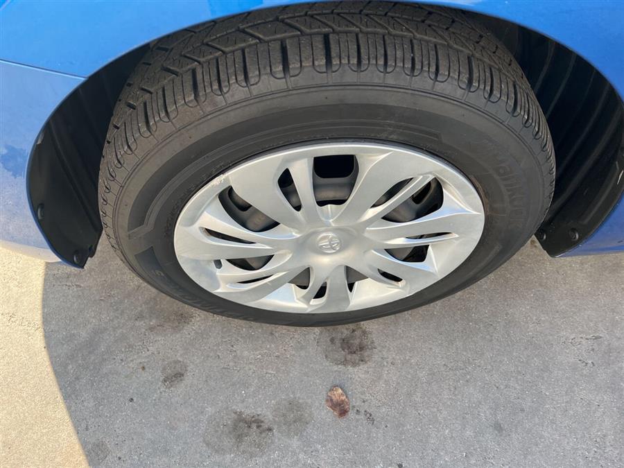 2019 Toyota Yaris L 4dr Sedan 6A photo
