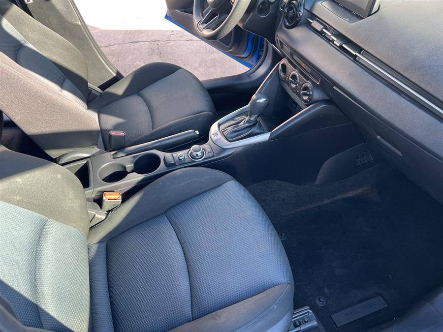 2019 Toyota Yaris L 4dr Sedan 6A photo