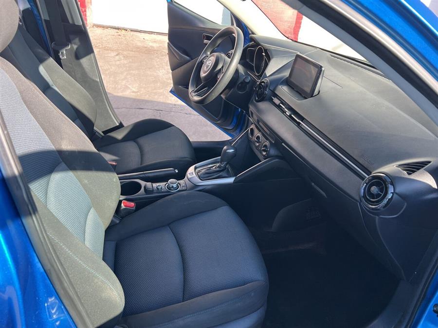 2019 Toyota Yaris L 4dr Sedan 6A photo