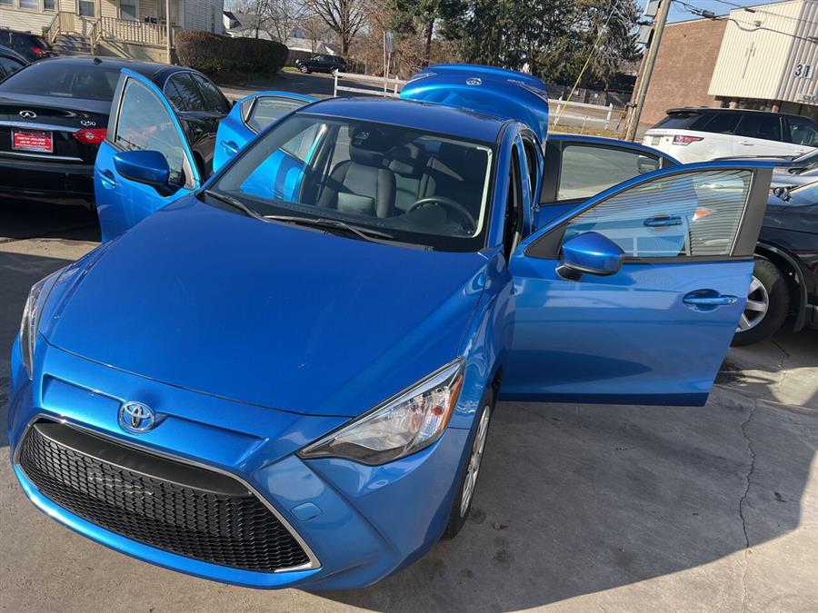 2019 Toyota Yaris L 4dr Sedan 6A photo