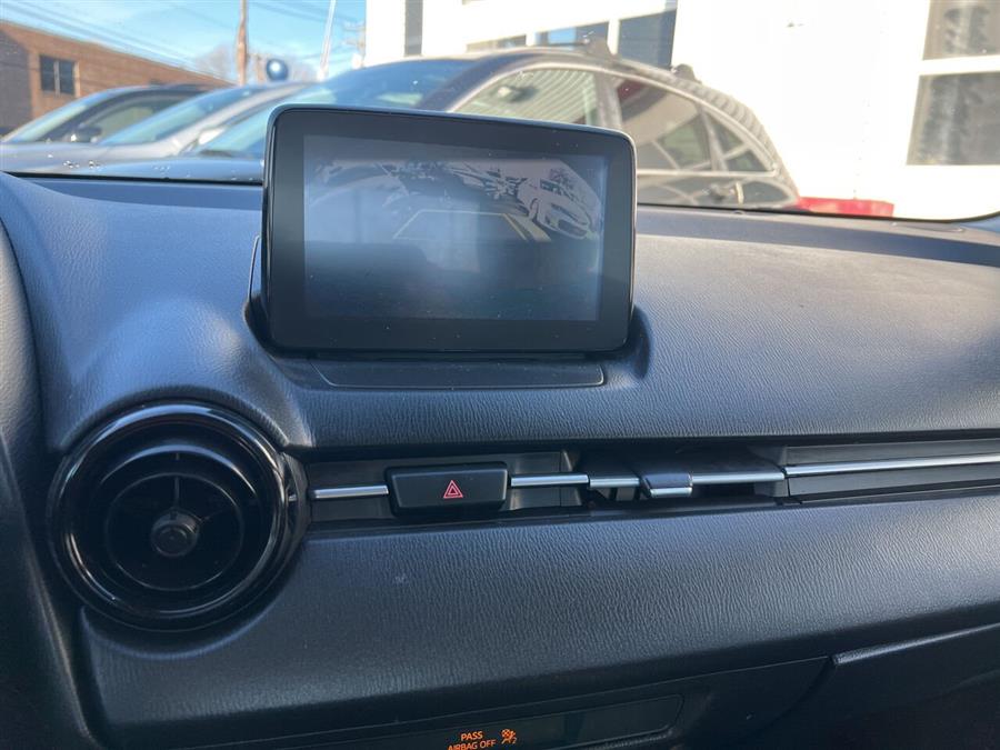 2019 Toyota Yaris L 4dr Sedan 6A photo