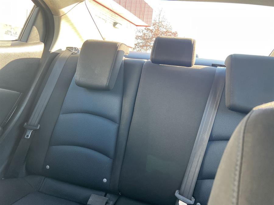 2019 Toyota Yaris L 4dr Sedan 6A photo